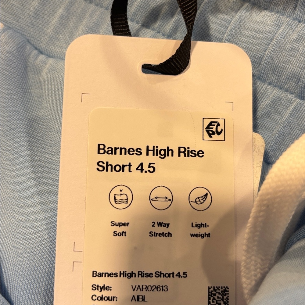 Varley Light Blue Barnes High Rise 4.5 Athletic Shorts, new with tags - Picture 7 of 8